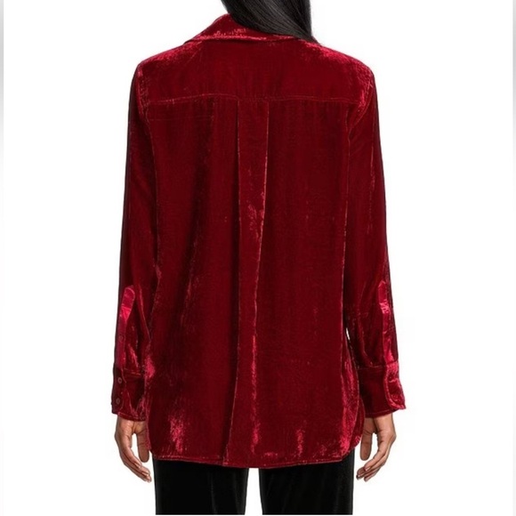 John Mark Velvet Point Collar Long Sleeve Button Front Tunic Scarlet Romantic - Picture 2 of 7